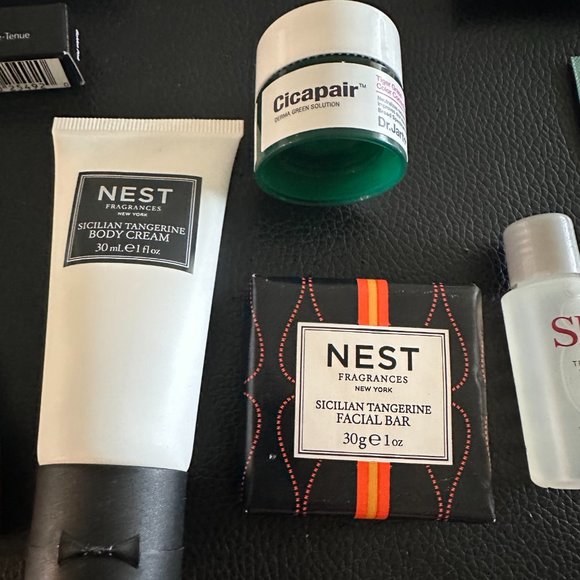 Sephora Sample Bag includes Nest soap and body cream - Picture 7 of 15